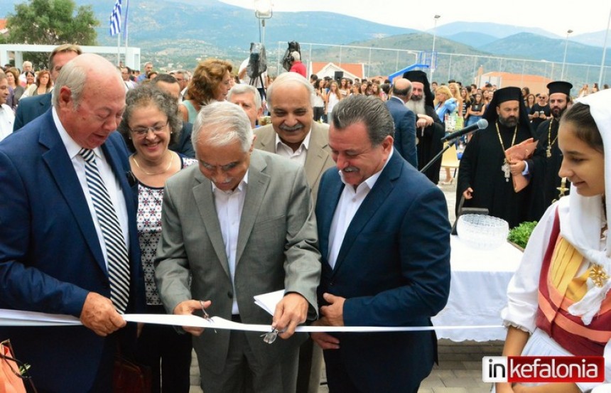 Αγιασμός και εγκαίνια στο νέο σχολικό συγκρότημα στο Φαραώ με... καντάδες και ευχές! (εικόνες + video)