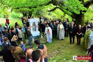 Με λαμπρότητα και σε κατανυκτική ατμόσφαιρα ο εορτασμός της Ζωοδόχου Πηγής στα Αργίνια (εικόνες + video)