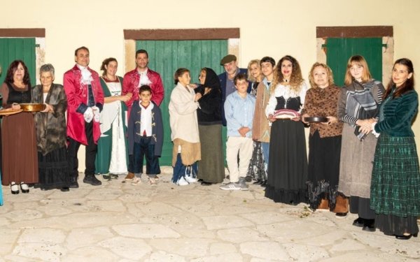 ΑΠΟΨΕ: Εορταστική εκδήλωση του «Ριφόρτσο» στον Κέφαλο με θέατρο, μουσική και παράδοση