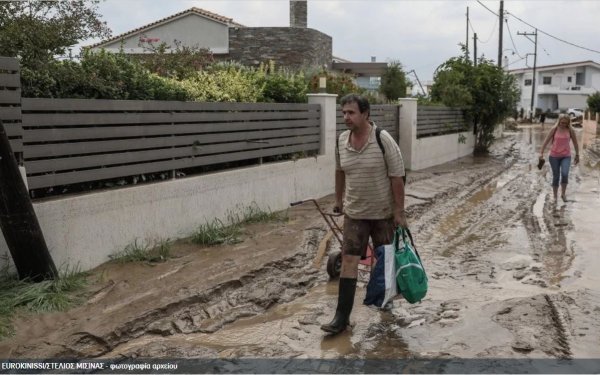 Κακοκαιρία "Αθηνά" – Βόρεια Εύβοια: Σάρωσαν τα πάντα οι πλημμύρες - Επιχείρηση απομάκρυνσης ηλικιωμένων - Σοβαρές καταστροφές