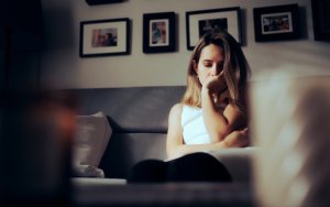 Η νέα «κρίση» της ψυχικής υγείας – Έφηβοι και νεαροί είναι η πιο δυστυχισμένη ηλικιακή ομάδα