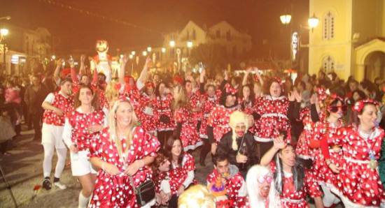 Η μεγάλη νυχτερινή καρναβαλική παρέλαση του Ληξουρίου! 