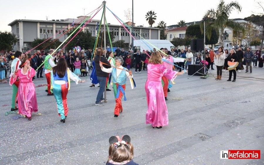 Παραδοσιακή Μάσκαρα στα Φαρακλάτα την Κυριακή 26/2