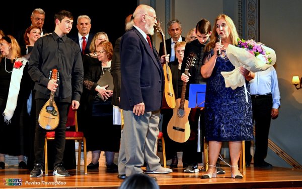 Με εθελοντή μαέστρο τον Γιάννη Θεοδωρόπουλο ξαναζωντανεύει η Χορωδία του Συλλόγου "Η ΕΥΓΕΡΟΣ"