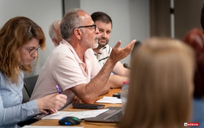 Προειδοποίηση Κουρκουμέλη μέσω του COSMOS 96,5: Αδιανόητο να ξεκινήσει με κλειστό τον δρόμο Πόρος-Σκάλα η τουριστική περίοδος