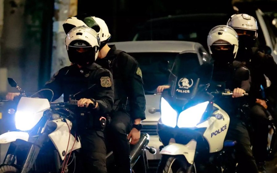 6 Συλλήψεις για απείθεια, επίθεση σε αστυνομικούς και διάθεση αλκοόλ σε ανηλίκους μετά από έλεγχο στην Κεφαλονιά!
