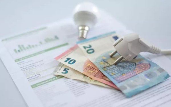 Πώς θα αποφύγετε πρόσθετες χρεώσεις στους λογαριασμούς ρεύματος - Τα πέντε σημεία που θέλουν προσοχή