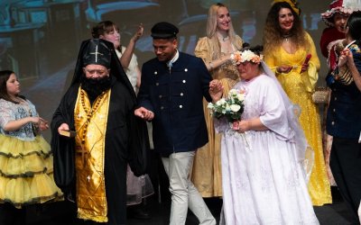 Στον ΚΕΦΑΛΟ η θεατρική παράσταση «Ο Κεφαλονίτικος σατιρικός γάμος»