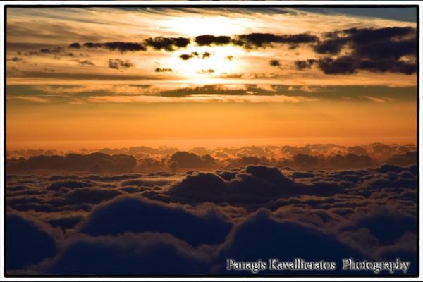 Ο Αίνος πάνω απ&#039; τα σύννεφα...(εικόνες)
