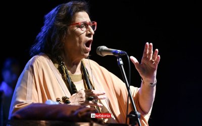Μια ανεπανάληπτη μουσική βραδιά στα Φαρακλάτα με τη Μαρία Φαραντούρη επί σκηνής