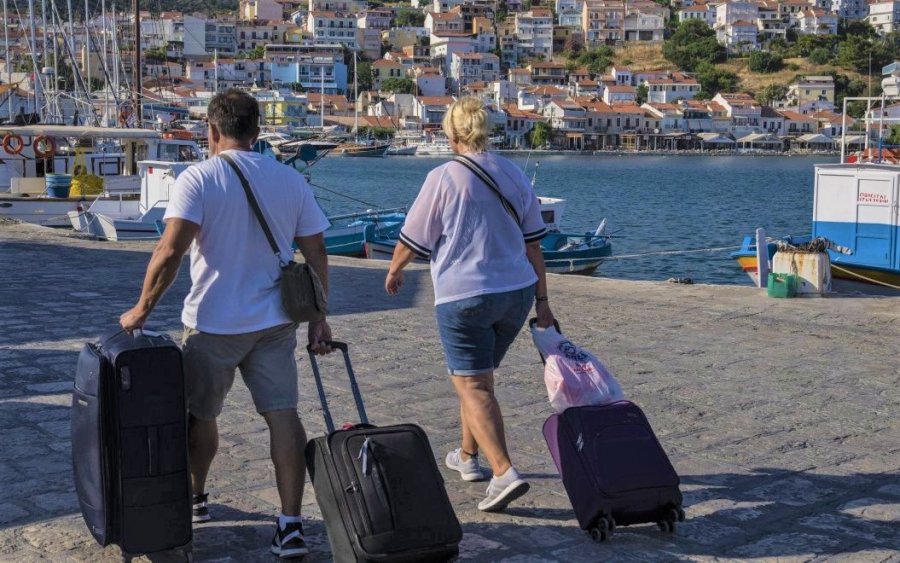 Ταξίδι με πλοίο: Τι αλλάζει από Δευτέρα - Πώς γίνονται οι μετακινήσεις στα νησιά