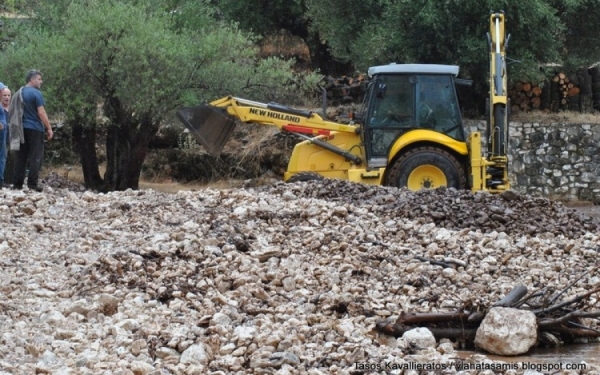 H ΛΑΪΚΗ ΣΥΣΠΕΙΡΩΣΗ για τις πλημμύρες της Πυλάρου