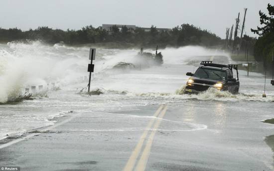 Συνεχίζονται τα προβλήματα εν όψει του τυφώνα Sandy