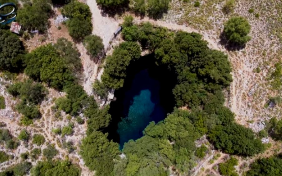 Το Λιμνοσπήλαιο της Μελισσάνης από ψηλά (video)