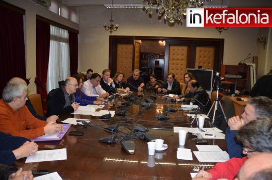 Σύσκεψη εν όψει Συμβουλίου Ακτοπλοϊκών Συγκοινωνιών : «Αποφασισμένοι να προασπίσουμε τα συμφέροντα του Νομού»