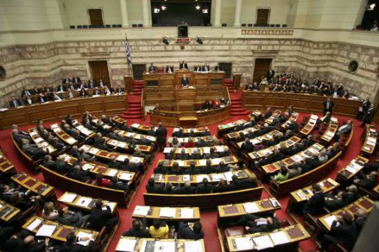 Με 199 "Ναι" πέρασε η νέα δανειακή σύμβαση- 45 διαγραφές σε ΠΑΣΟΚ, ΝΔ, ΛΑΟΣ