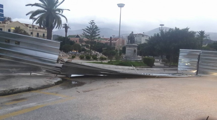 Η… λαμαρινοπαρέλαση στο Αργοστόλι