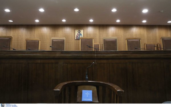 Πιο αυστηρές ποινές για σεξουαλική κακοποίηση, προς αύξηση το όριο παραγραφής για βιασμό ανηλίκων