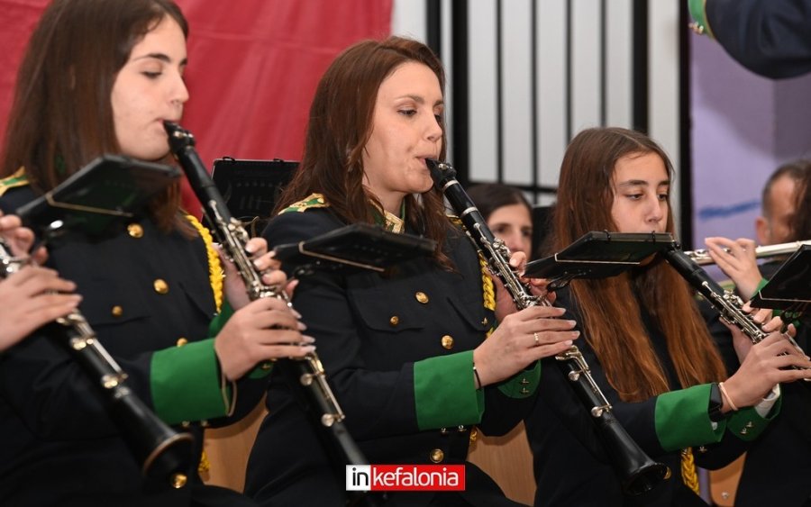 Γιορτινή ατμόσφαιρα και συνεργασία στην κοπή Βασιλόπιτας του Δήμου Σάμης