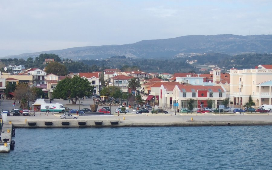 "Γιορτάζει το Ληξούρι μας, Του κόσμου ο φωτοδότης" (Ποίημα)