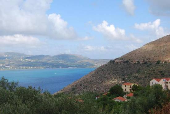 Πολιτιστικός Σύλλογος Φάρσων: Εθελοντικός καθαρισμός παραλίας "Λυγιά"