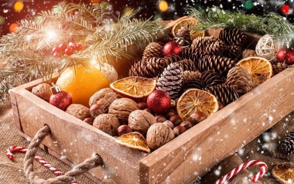 Οι θύμησες της Νιόβης Καμπίτση για την Πρωτοχρονιά και τα Φωτά - Έθιμα και λαϊκές δοξασίες που χάνονται