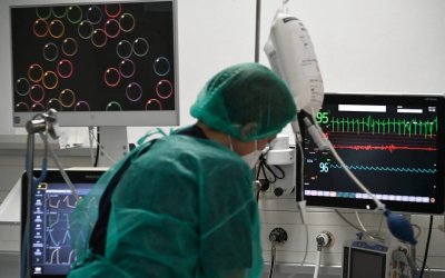 Ηράκλειο: Στο νοσοκομείο με μηνιγγίτιδα δύο αδελφές – Σε κρίσιμη κατάσταση η 26χρονη που νοσεί και με εγκεφαλίτιδα