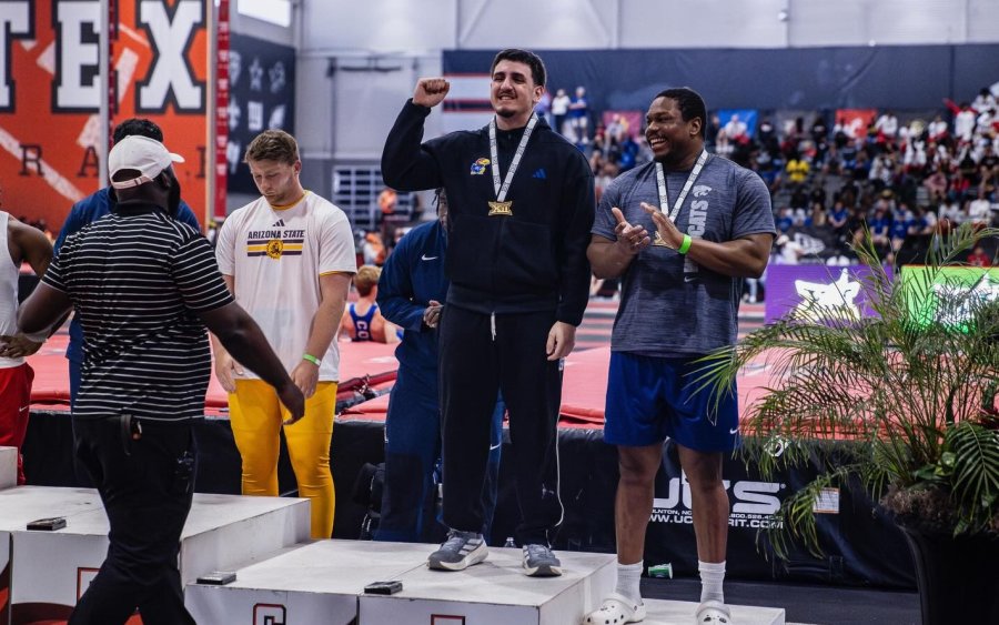 Νέο ατομικό ρεκόρ για τον Δημήτρη Αντωνάτο με 17.92μ. στο Big12 Championships