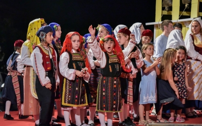 Φεστιβάλ παραδοσιακών χορών με τίτλο &quot;Οι φίλοι όταν σμίξουνε... η γης αναταράσσει&quot; από το &#039;&#039;Αράκλι&#039;&#039; στον Πόρο