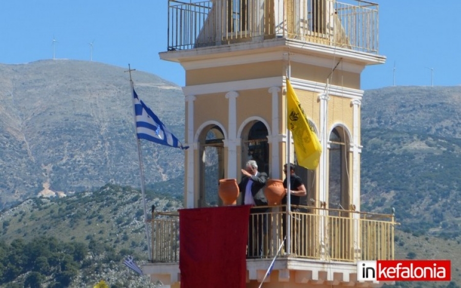 Πρώτη Ανάσταση! Τηρήθηκε το έθιμο με… σπάσιμο σταμνών στον Άγιο Σπυρίδωνα στο Αργοστόλι! (εικόνες + video)