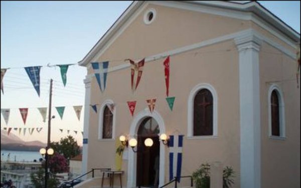 Γιορτάζει ο Ι.Ν. Αγίας Τριάδος Ληξουρίου - Το Πρόγραμμα