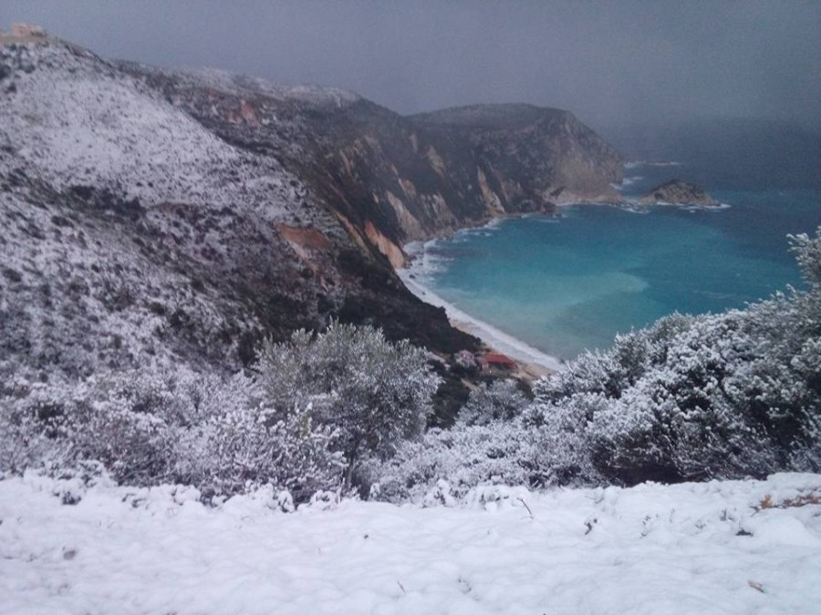 Στα λευκά και η Παλική! (συνεχής ενημέρωση)