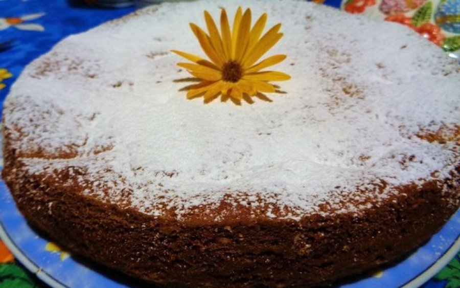 Φανταστικό κέικ γεμιστό με λεμονένια κρέμα από την Σία Λαδά!