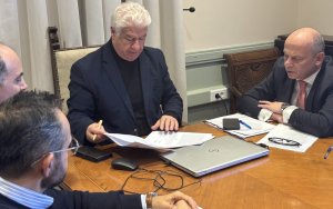 Υπογράφηκε η σύμβαση ψηφιοποίησης του αρχείου της Διεύθυνσης Τεχνικών Έργων της ΠΙΝ