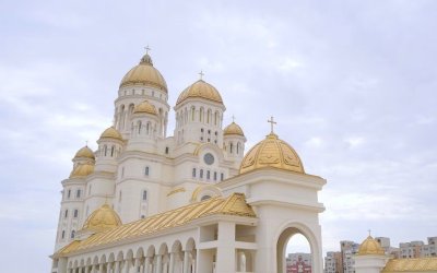 Άνοιξε στην Ρουμανία η μεγαλύτερη ορθόδοξη εκκλησία του κόσμου