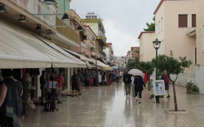 Απόφαση θερινού ωραρίου καταστημάτων Αργοστολίου