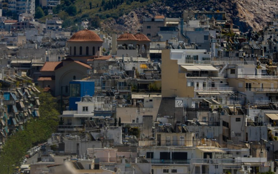 Στο στόχαστρο της ΑΑΔΕ τα κλειστά διαμερίσματα – Στο τραπέζι «τέλος αδράνειας»