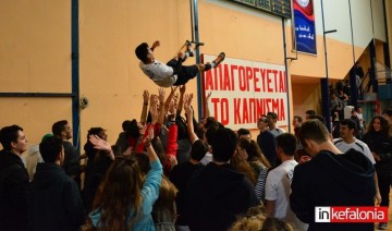 «Παραθαλάσσιο» και στα αγόρια και στα κορίτσια! – Θρίαμβος του ΓΕΛ Ληξουρίου στο σχολικό πρωτάθλημα βόλεϊ (εικόνες + video)