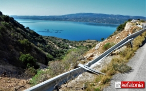 Προστατευτικές μπάρες-παγίδες σε πολλά σημεία στην επαρχιακή οδό Αργοστολίου - Ληξουρίου (εικόνες)