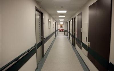 Δικαστής περιγράφει την περιπέτεια της νοσηλείας του σε νοσοκομείο της Πάτρας