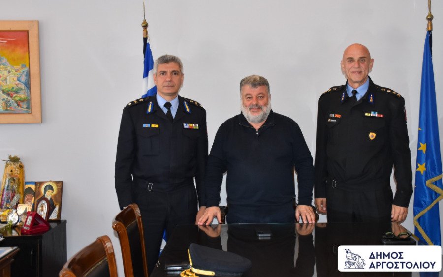 Επίσκεψη νέου Περιφερειακού Διοικητή Πυροσβεστικών Υπηρεσιών Ιονίων Νήσων, στον Δήμαρχο Αργοστολίου