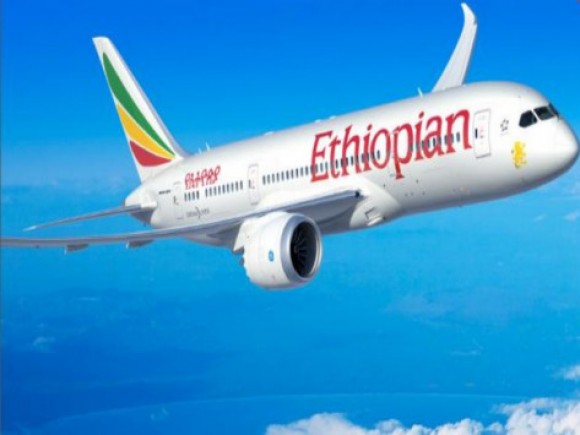 Θρίλερ τη νύχτα πάνω από την Κρήτη! Αεροπλάνο "έχασε" τον κινητήρα!