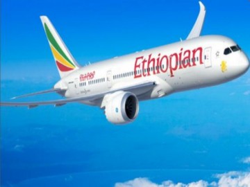 Θρίλερ τη νύχτα πάνω από την Κρήτη! Αεροπλάνο "έχασε" τον κινητήρα!