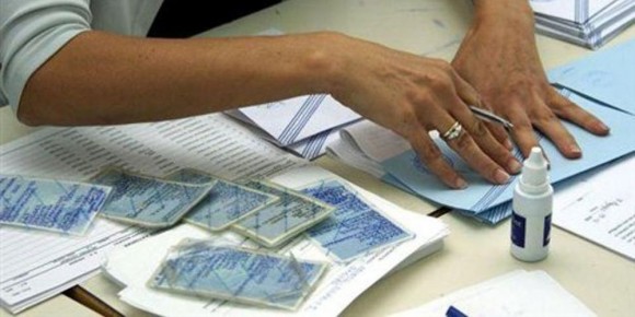 Παράταση για τις νέες ταυτότητες – Μέχρι πότε πρέπει να τις αλλάξετε και πόσο κοστίζουν