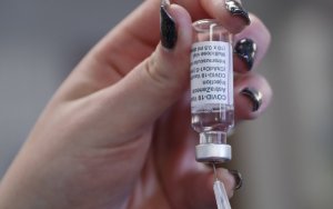 AstraZeneca: Τέλος το εμβόλιο για την Ευρώπη - Δεν ανανέωσε παραγγελίες η ΕΕ