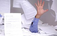 Γιώργος Μεσσάρης: Ακίνητα, χαρτούρα και παραλογισμός: Η καθημερινότητα με την ελληνική γραφειοκρατία
