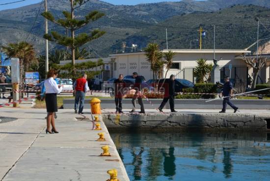 Βρέθηκε πτώμα άνδρα στο λιμάνι του Αργοστολίου