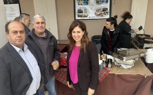 Χριστουγεννιάτικη εκδήλωση με Παραδοσιακά Τηγανόψωμα στο Αργοστόλι από την Αγροδιατροφική Σύμπραξη