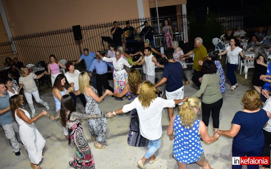 Λουρδάτα: Κέφι και πολύ χορός στο πανηγύρι της Παναγίας της Διώτισσας (εικόνες/video)
