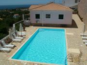 Σημαντική διάκριση των διαμερισμάτων «SARANTOS POOL SUITES» στα Σαρλάτα